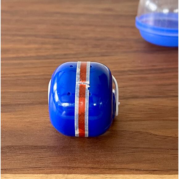 Vintage NFL Mini Gumball Vending Machine Denver Broncos Football Plastic Helmet - Picture 6 of 12